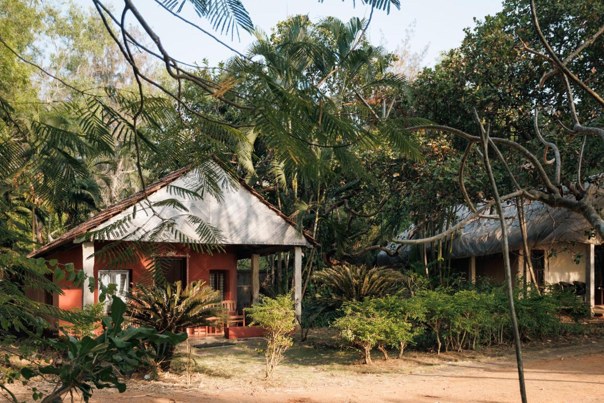 Sai Vishram Beach Resort Bainduru Exterior foto